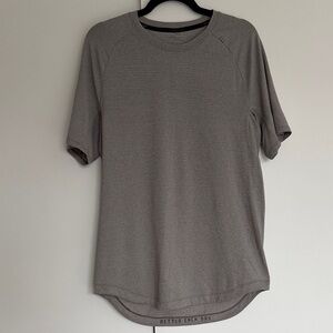 Lululemon License to Train Gray Mens size M